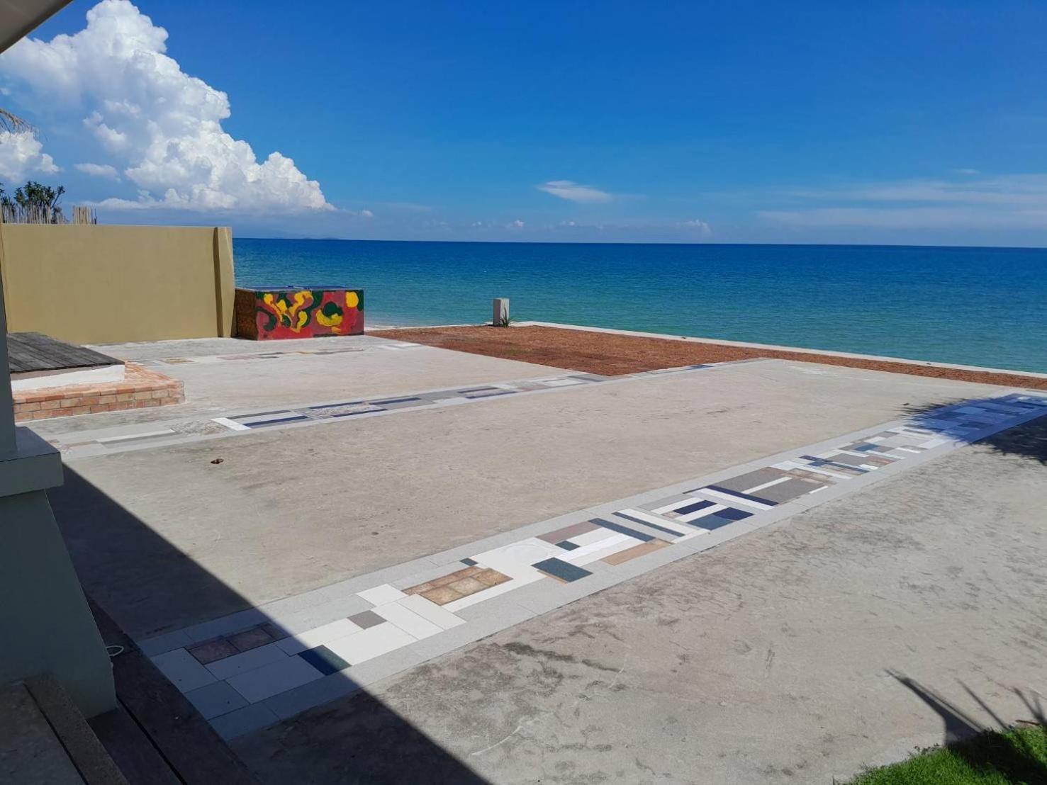 Wis Beach Khanom Extérieur photo