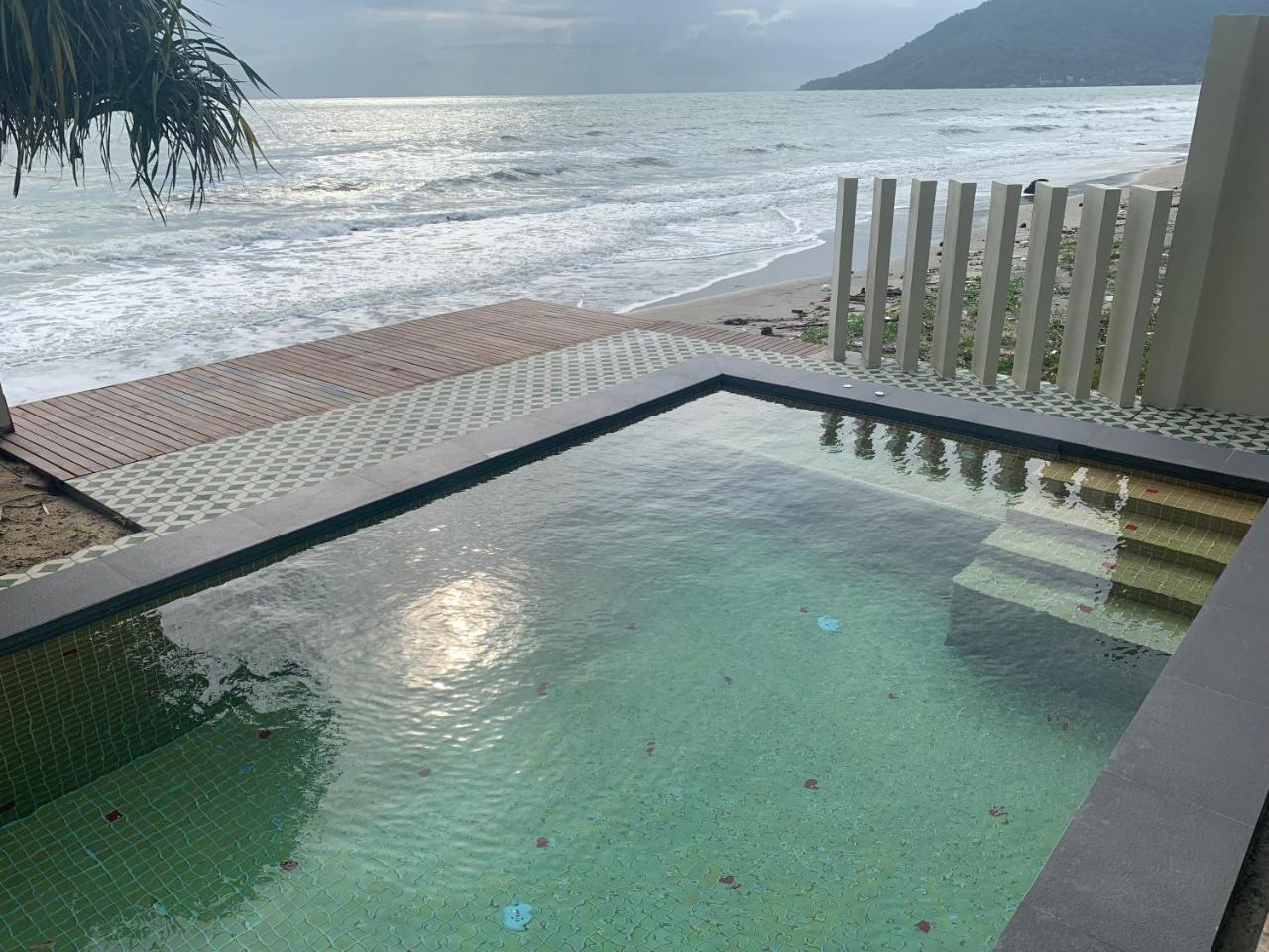 Wis Beach Khanom Extérieur photo