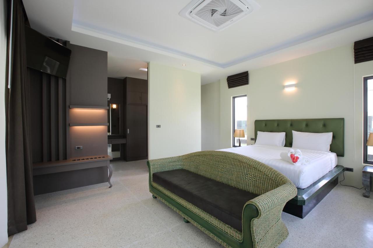 Wis Beach Khanom Extérieur photo